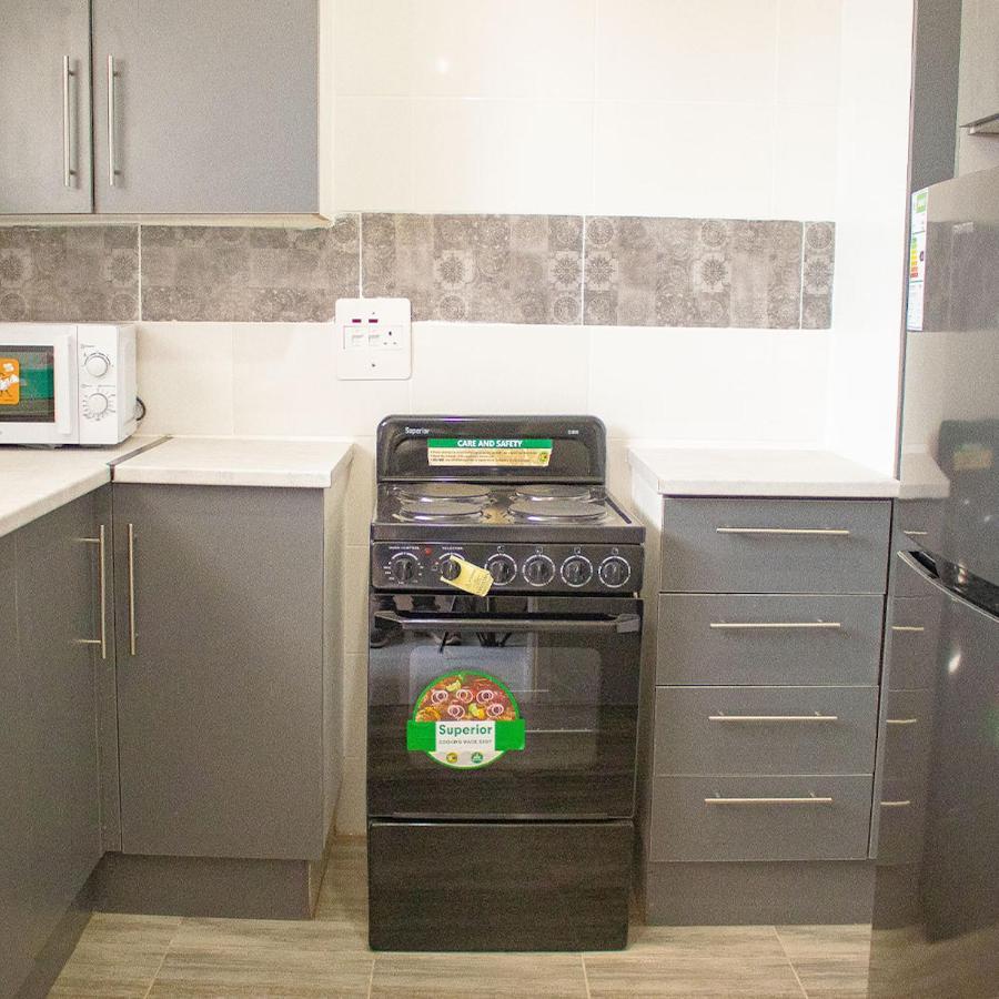 R Executive Apartments Harare Buitenkant foto