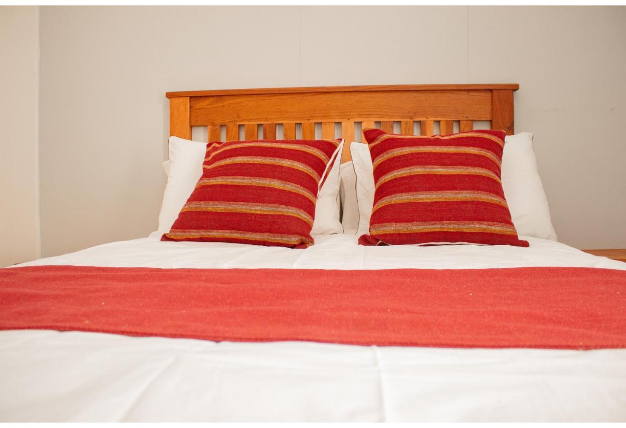 R Executive Apartments Harare Buitenkant foto