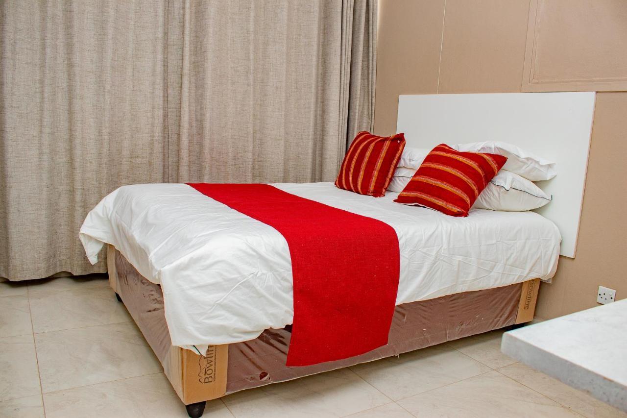 R Executive Apartments Harare Buitenkant foto